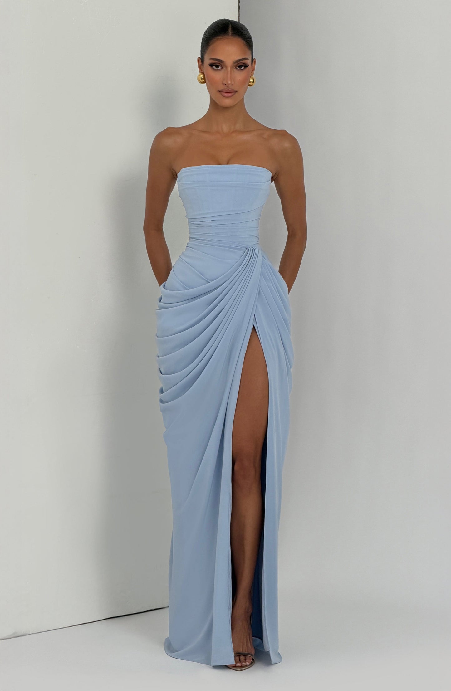Abito Lauren™ | Eleganza scultorea che valorizza la tua silhouette