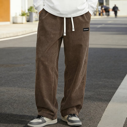 Pantaloni oversize da uomo