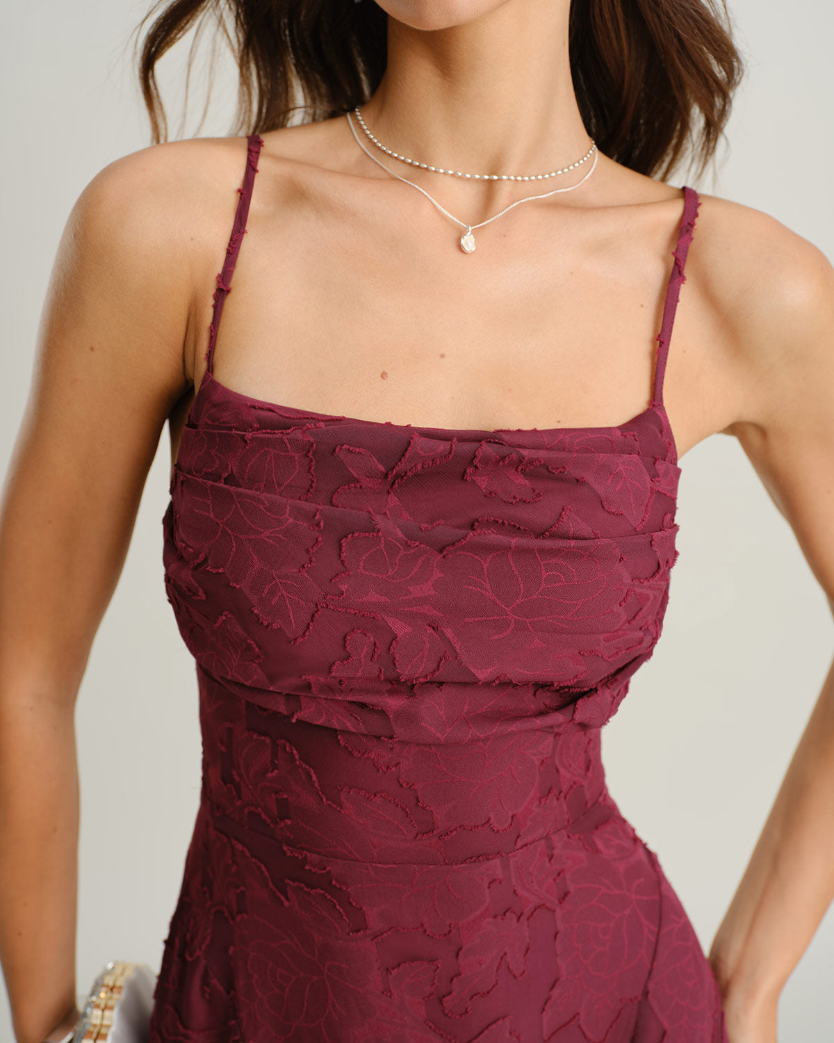 Abito lungo a tubino in jacquard rosso vino